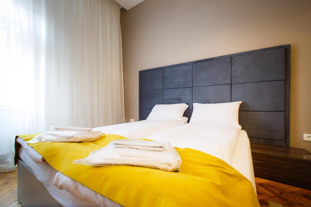 Eat It Cozy Downtown Apartments Oradea Exterior foto